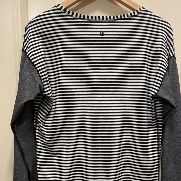 Lululemon long sleeve tshirt - Picture 4 of 4
